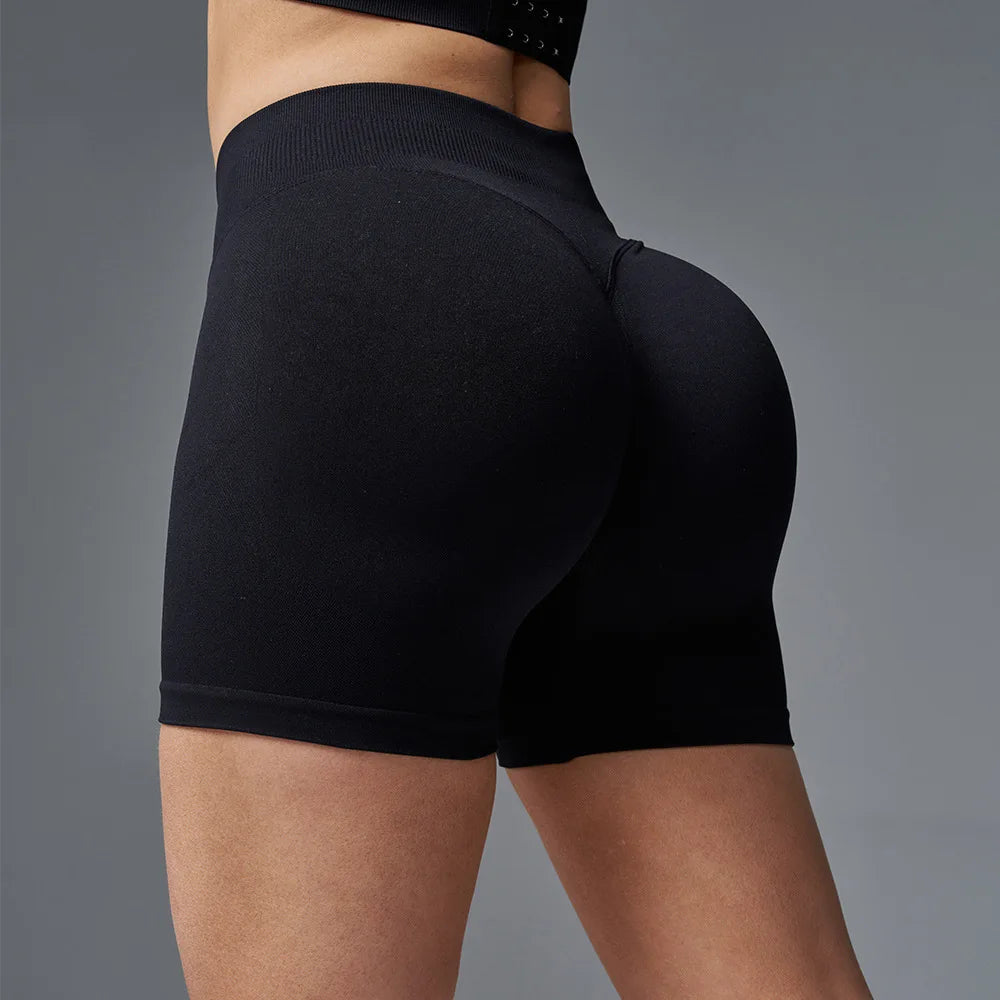 Women’s Seamless High-Waist Peach Hip Shorts